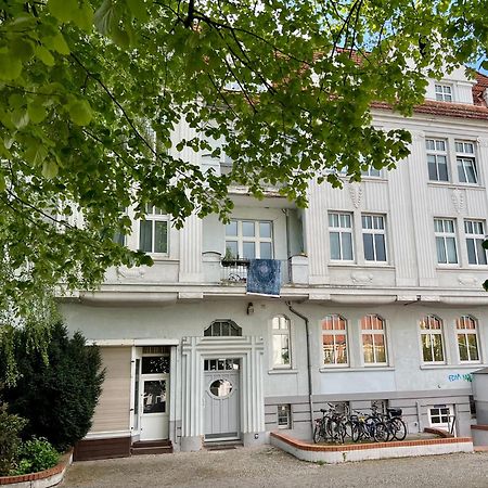 Exklusive Und Grosszuegige Wohnung 140 Qm In Magdeburg Top-Lage Mit Kicker Fuer Bis Zu 8 Personen Buitenkant foto