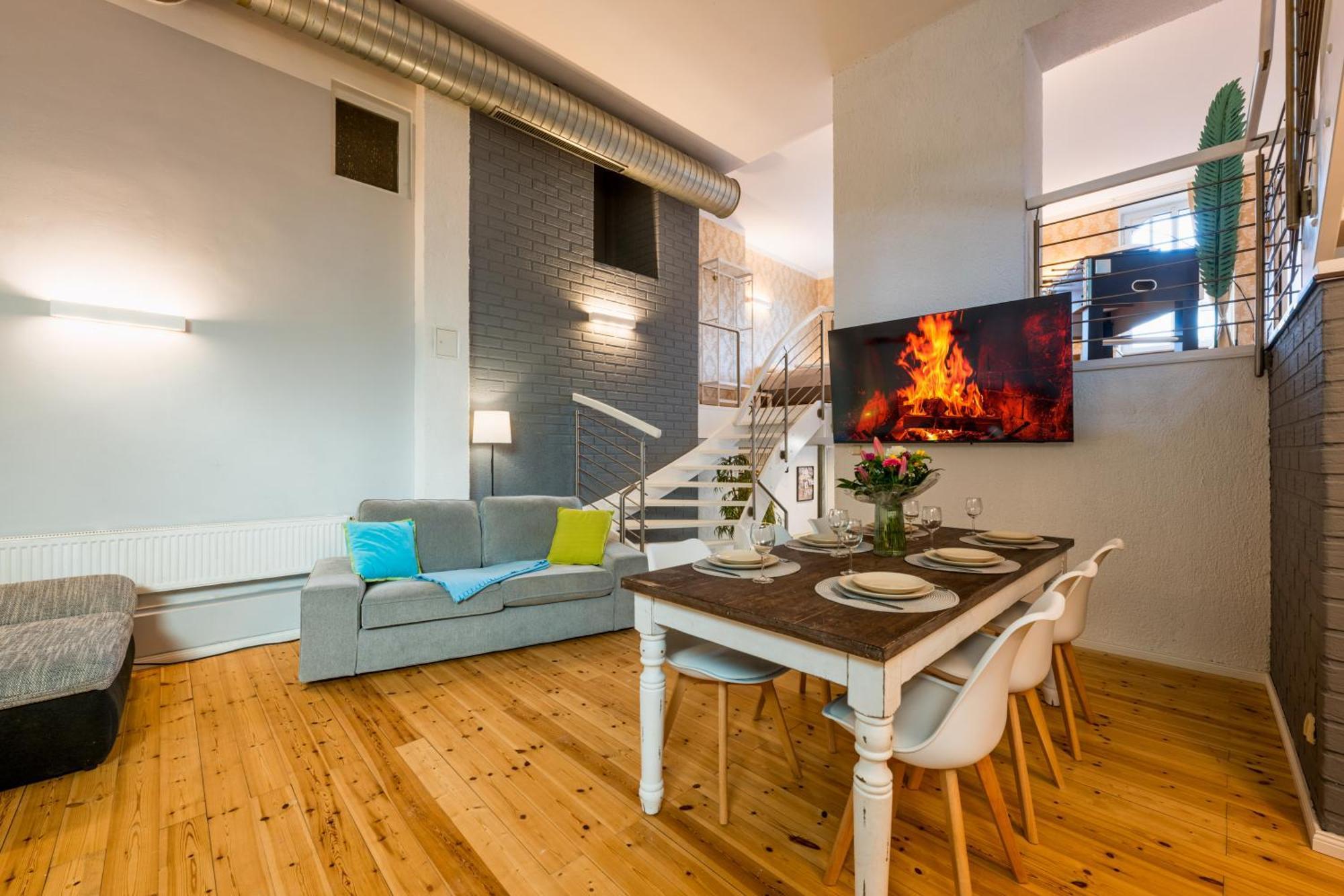 Exklusive Und Grosszuegige Wohnung 140 Qm In Magdeburg Top-Lage Mit Kicker Fuer Bis Zu 8 Personen Buitenkant foto